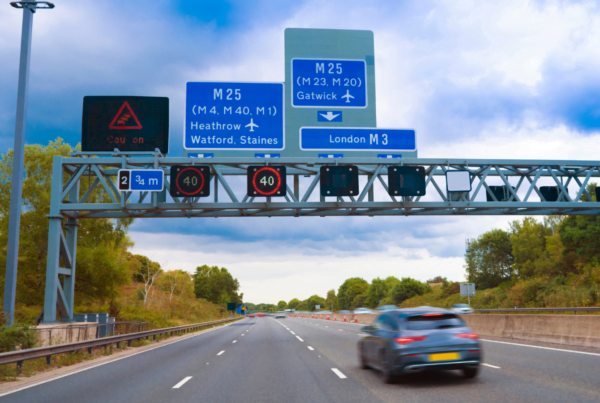 Variable speed limit on smart motorway