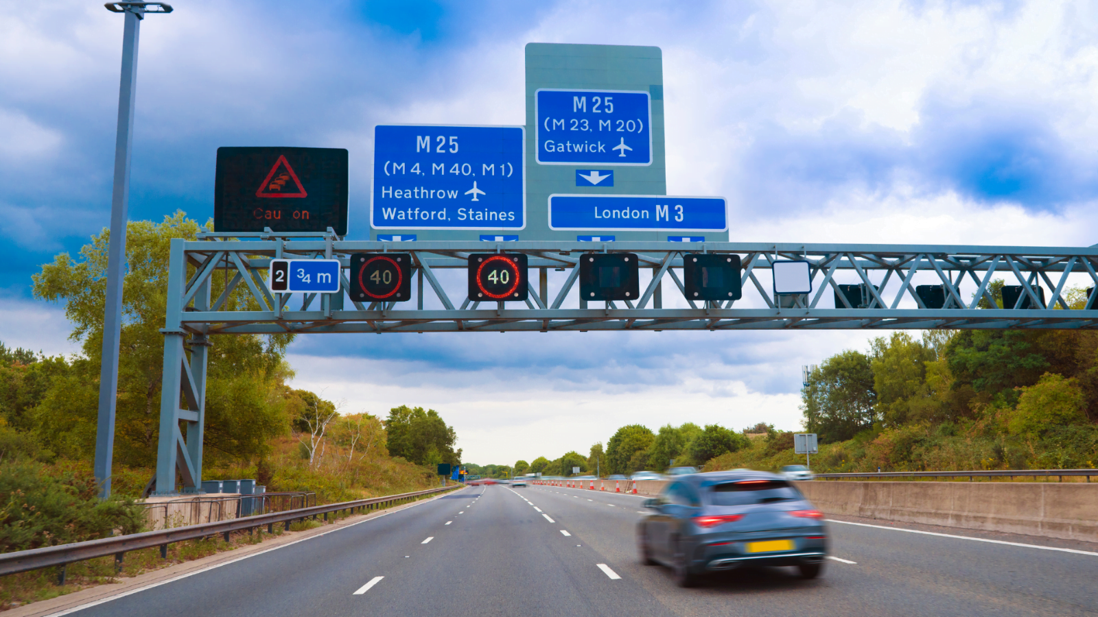 Variable speed limit on smart motorway